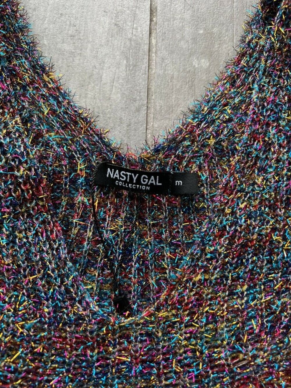 NASTY GAL Tinsel Time V-Neck Cropped Sweater Rainbow Metallic NEW Holiday Top M - Picture 6 of 10
